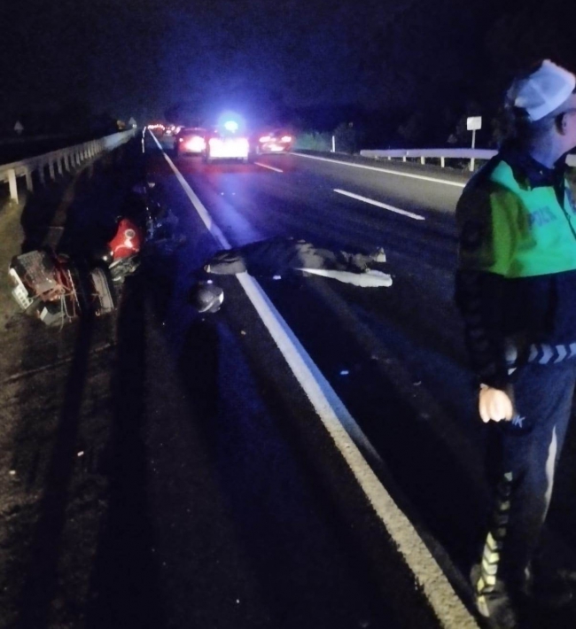 Kamyona Arkadan Çarpan Motosiklet Sürücüsü Öldü