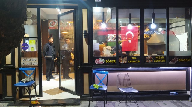 Hesabı Yüksek Bulup Kebapçıya Silahla Saldırdılar!