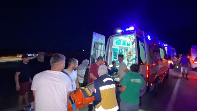 Çorlu'da Feci Kaza! İki Otomobil Kafa Kafaya Çarpıştı, 4 Yaralı