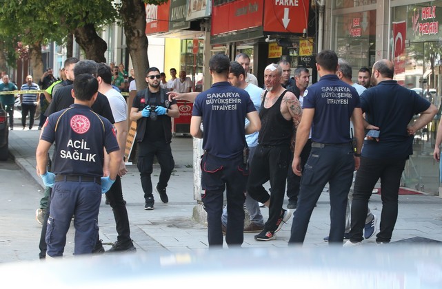 Sakarya'da Silahla Kadını Rehin Alan Adam Gözaltına Alındı