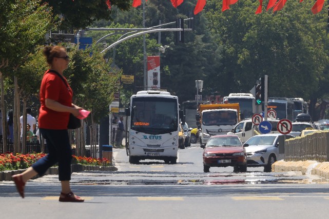 Sıcak Hava Bunalttı