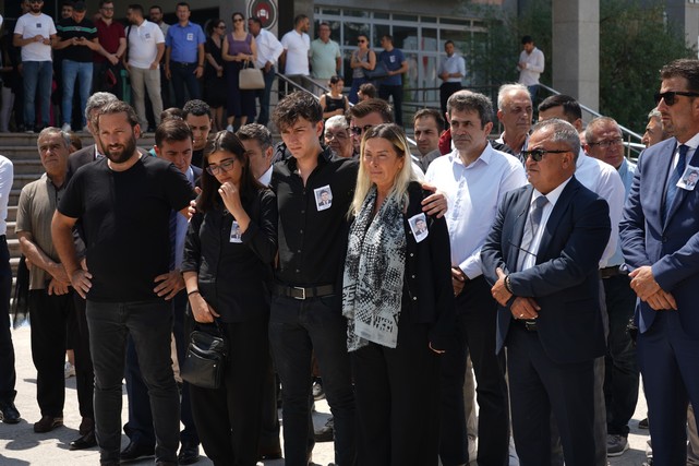 5. Kattan Düşen Avukat Gözyaşları Arasında Toprağa Verildi