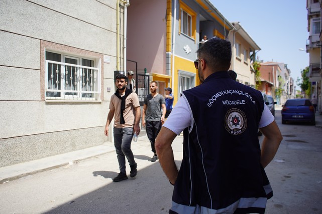 99 Düzensiz Göçmen Daha Yakalandı