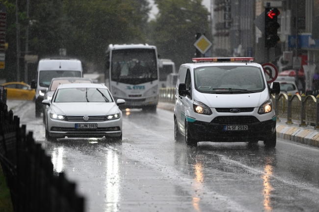 Kuvvetli sağanak serinletti