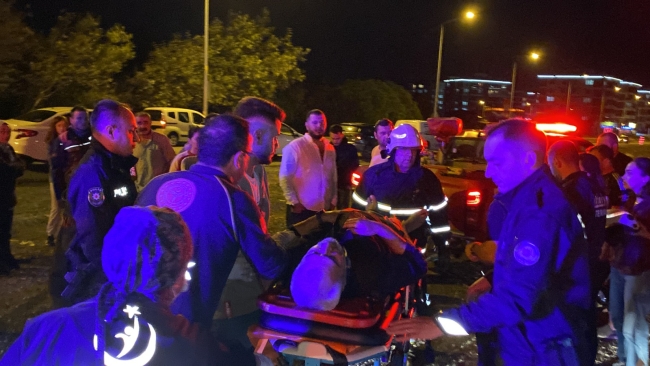 Alkollü Sürücü 3 Aracı Biçti, Duvara Çarparak Durdu! 3 Kişi Yaralandı