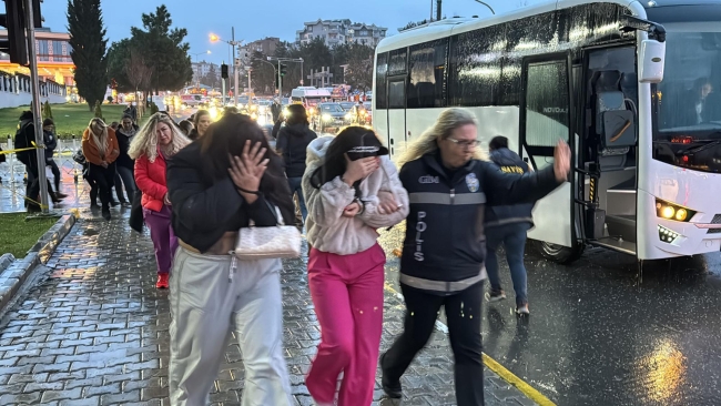 Çorlu'da Masaj Salonlarına Yapılan Fuhuş Operasyonunda 12 Kişi Tutuklandı