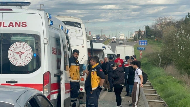 İşçi Servisleri Çarpıştı! 5'i Askeri Personel, 16 Yaralı