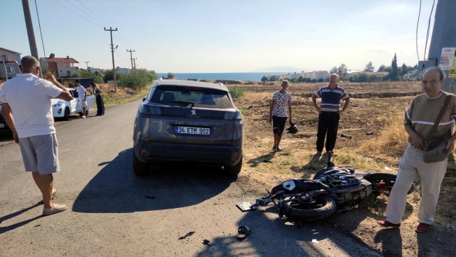 Otomobille Çarpışan Motosiklet Sürücüsü Yaralandı