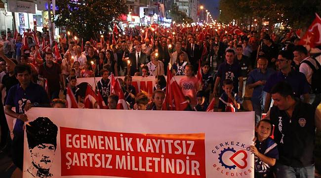 Muhteşem Atmosferde Zafer Bayramı Coşkusu