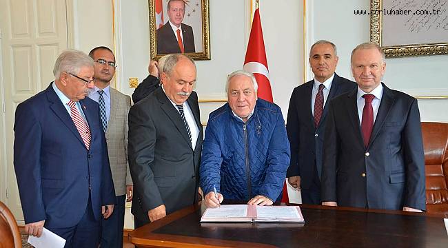 15 Temmuz Şehitler İlkokulu İçin İmzalar Atıldı