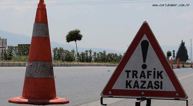 Araç Bariyerlere Çarptı 8 Kişi Yaralandı