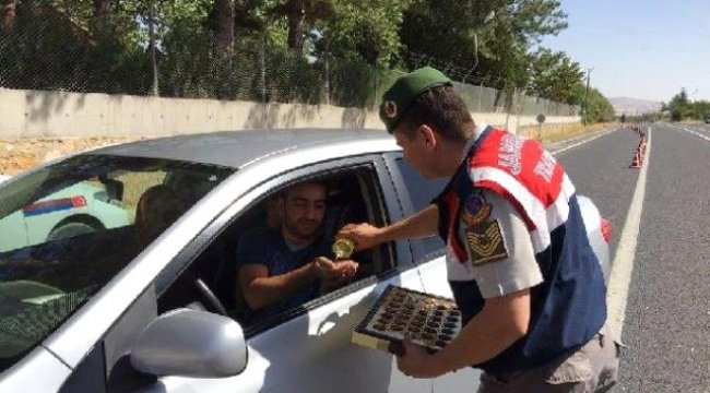 Edirne Jandarma Ekipleri, Bayram Süresince Sürücüleri Bilgilendirdi