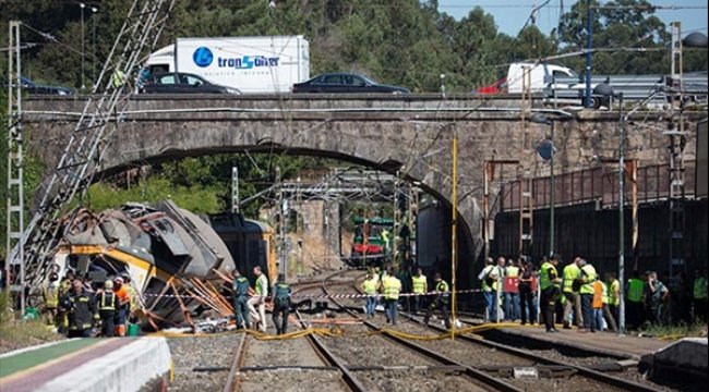 İspanyada tren kazası: 4 ölü 47 yaralı