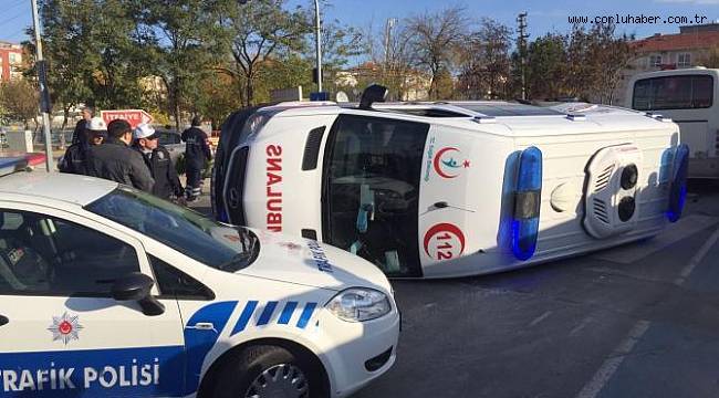 Ambulans ile Minibüs Çarpıştı
