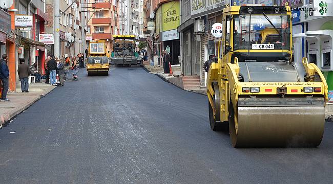 Asfaltlama Çalışmaları Devam Ediyor