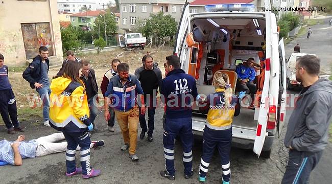 Kamyonetler Çarpıştı, 4 Yaralı