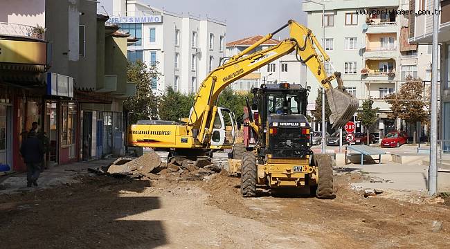 Parke Taşı Döşeme Çalışmaları Devam Ediyor
