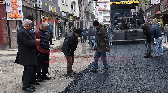 Kumyol Caddesi’nde Asfalt Çalışmaları Devam Ediyor