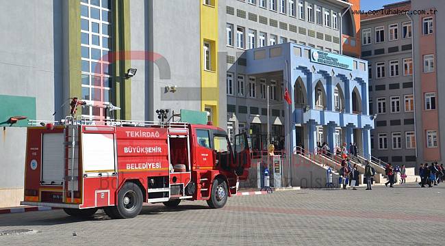 Okulda Çıkan Yangın Paniğe Sebep Oldu