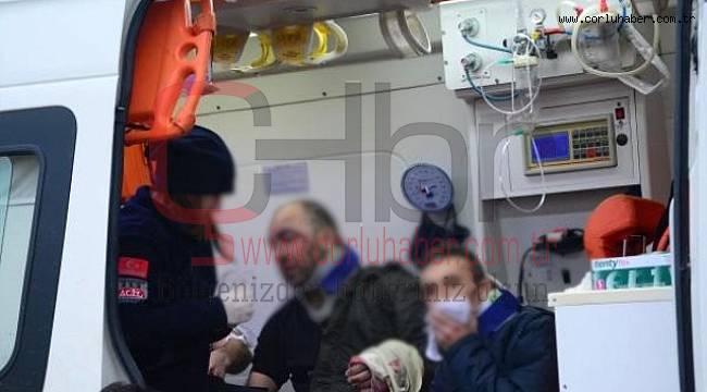 Otomobil İşçi Servisi ile Çarpıştı, 5 Yaralı