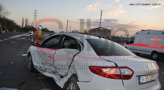 Otomobiller Çarpıştı, 4 Yaralı