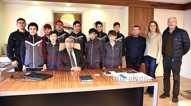 ÇBSK Güreşçilerinden Başkan Baysan'a Ziyaret
