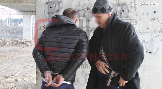 Elindeki Silahla Korku Dolu Anlar Yaşattı