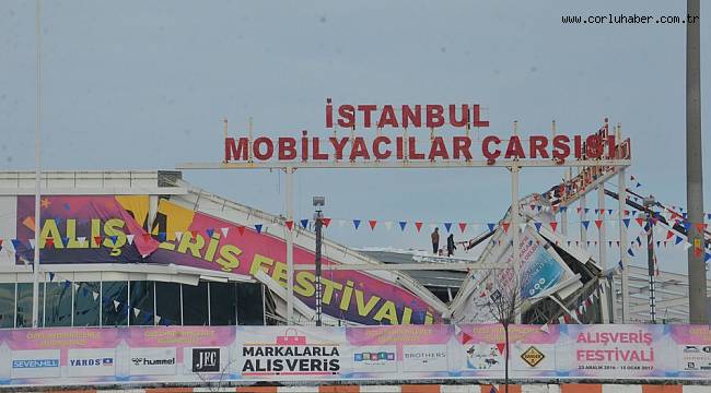 AVM’nin Çatısı Çöktü