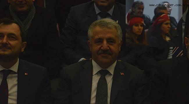 Bakanın Katıldığı Toplantıda Dikkat Çeken Ayrıntı
