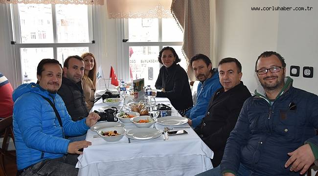 Başkan Albayrak Basın Mensuplarının Çalışan Gazeteciler Günü’nü Kutladı