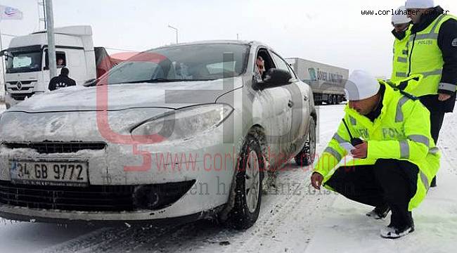 Kar Lastiği Bulunmayan Araçlar Trafikten Men Ediliyor