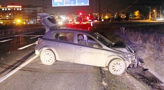 Otomobil Bariyerlere Çarptı, 1 Yaralı