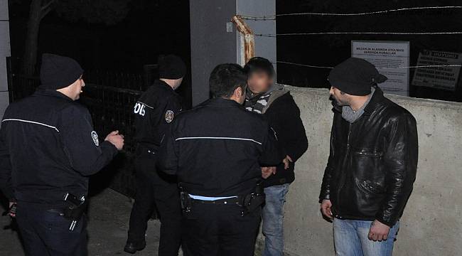 15 Yaşındaki Uyuşturucu Kuryesi Yakalandı