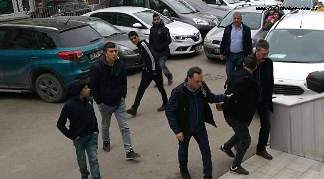 Akaryakıt İstasyonunu Gasp Etmek İsteyen 3 Kişi Yakalandı