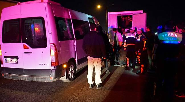 Çalıntı Kamyonetten 25 Kaçak Çıktı