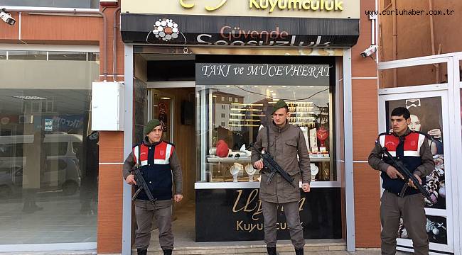Pompalı Tüfekle Kuyumcu Soydular
