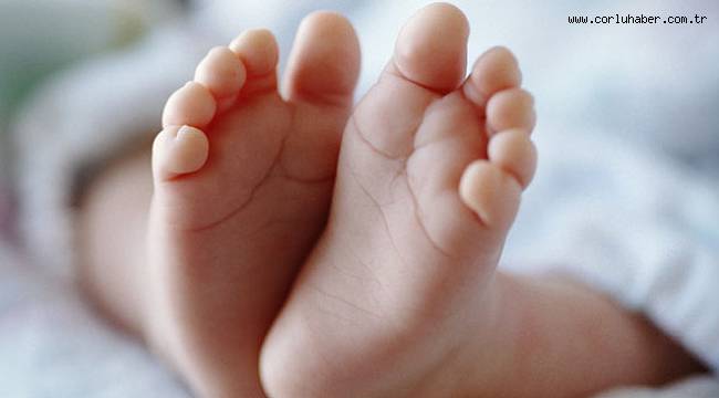 5 Günlük Bebeğini Darp Etti