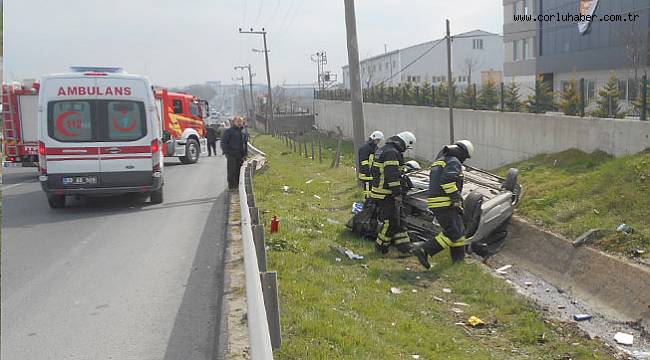 Takla Atan Otomobil Su Kanalına Düştü, 1 Yaralı