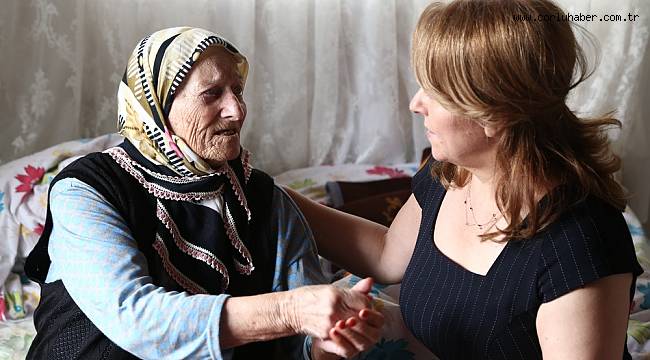 Sabriye Teyzenin Tekerlekli Sandalye Mutluluğu