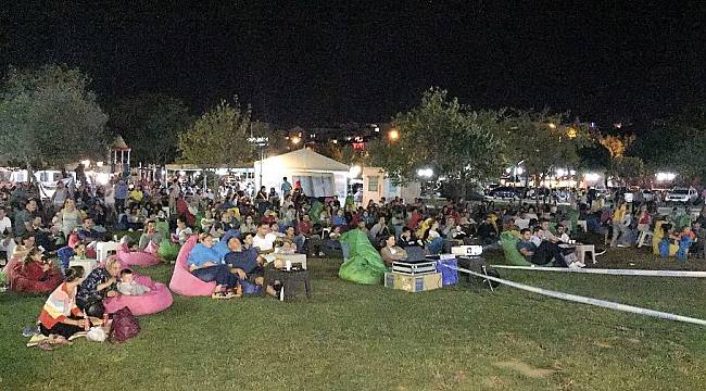 Açık Hava Sinema Geceleri Devam Ediyor