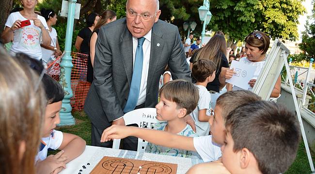 Başkan Eşkinat Zekâ Oyunları Şenliğini Ziyaret Etti
