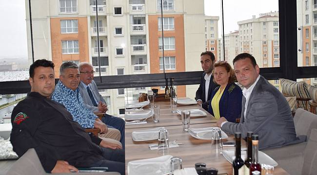 Başkan Albayrak'tan Kekik Steakhouse'a Ziyaret