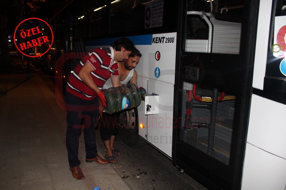(ÖZEL HABER) Mazotu Biten TEKPARK Yolda Kaldı