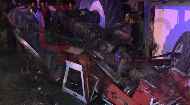 Kaza Sonrası Traktör Devrildi, 2'si Ağır 3 Yaralı