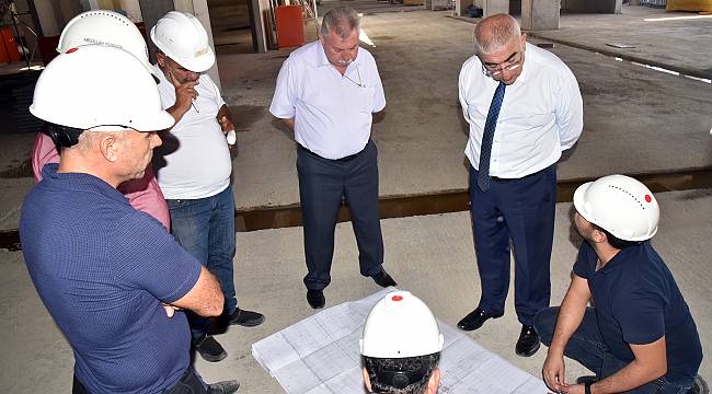 Başkan Baysan Atakent Kapalı Pazar Yeri İnşaatını İnceledi