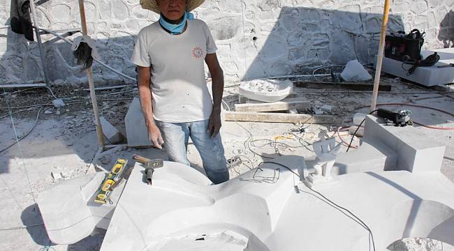 3. Bisanthe Taş Heykel Sempozyumu: “Kentli Müzisyen”