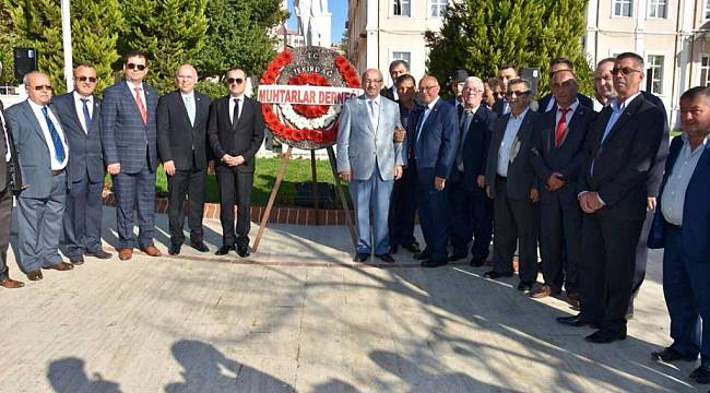 Başkan Kadir Albayrak Çelenk Sunma Törenine Katıldı