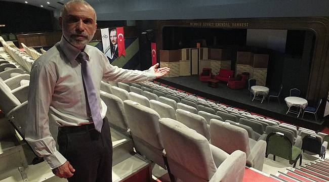 Salon Boş Kaldı