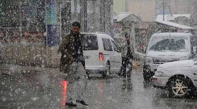 Yılın İlk Karı Yağdı