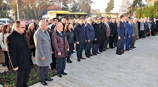 Başkan Eşkinat Öğretmenler Günü Çelenk Törenine Katıldı